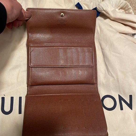 Louis Vuitton wallet - Picture 5 of 16